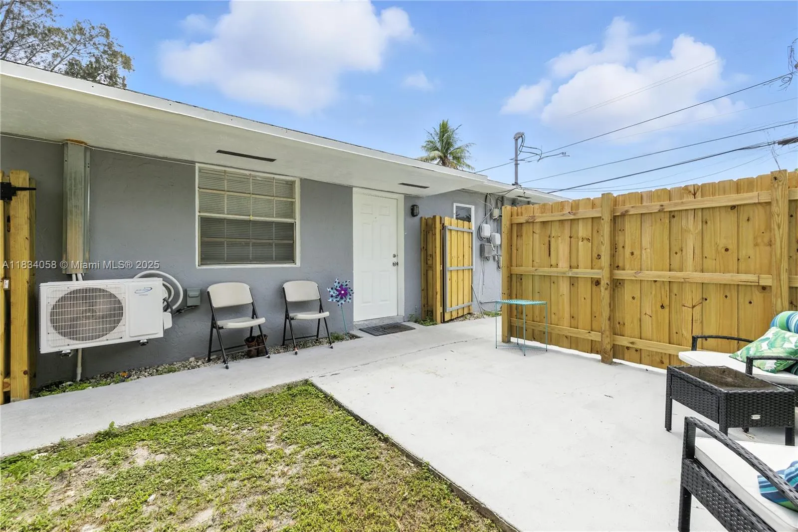235-237 SW 12th St