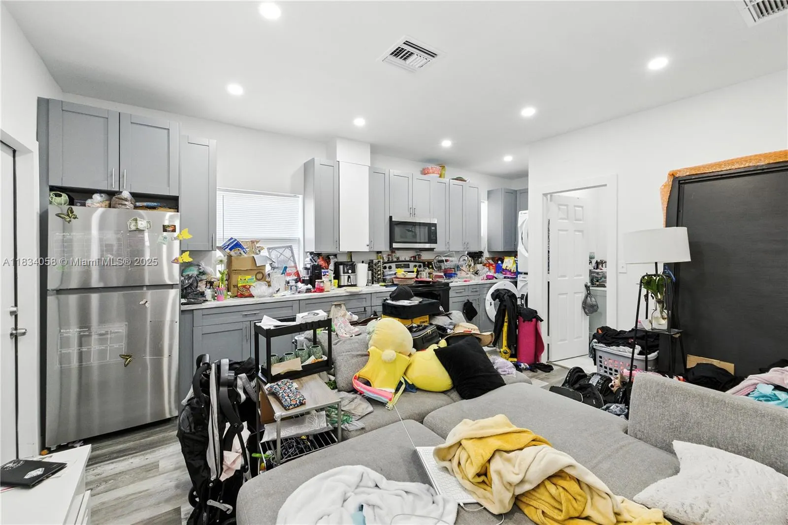 235-237 SW 12th St