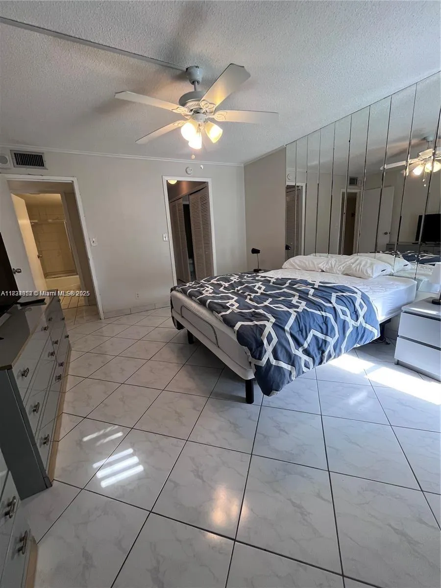 1913 S Ocean Dr, #302