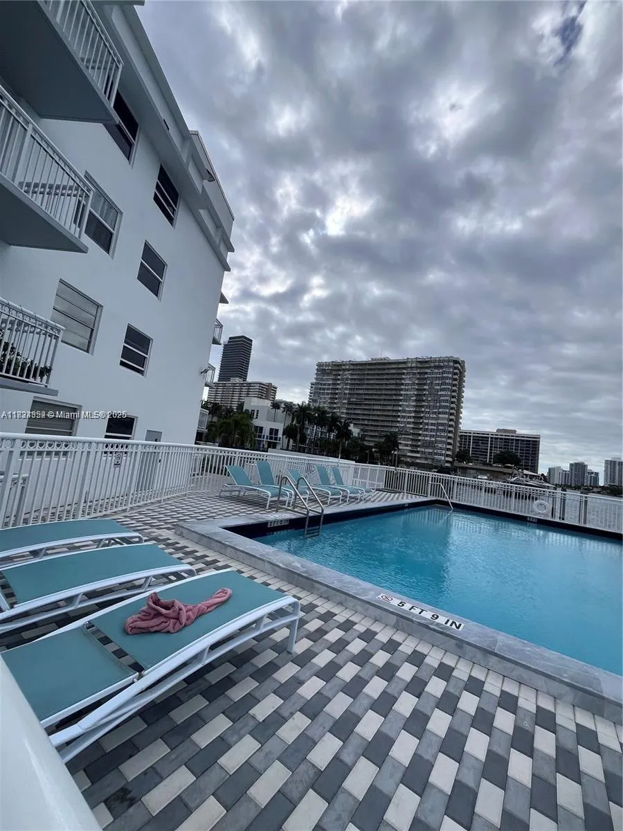 1913 S Ocean Dr, #302