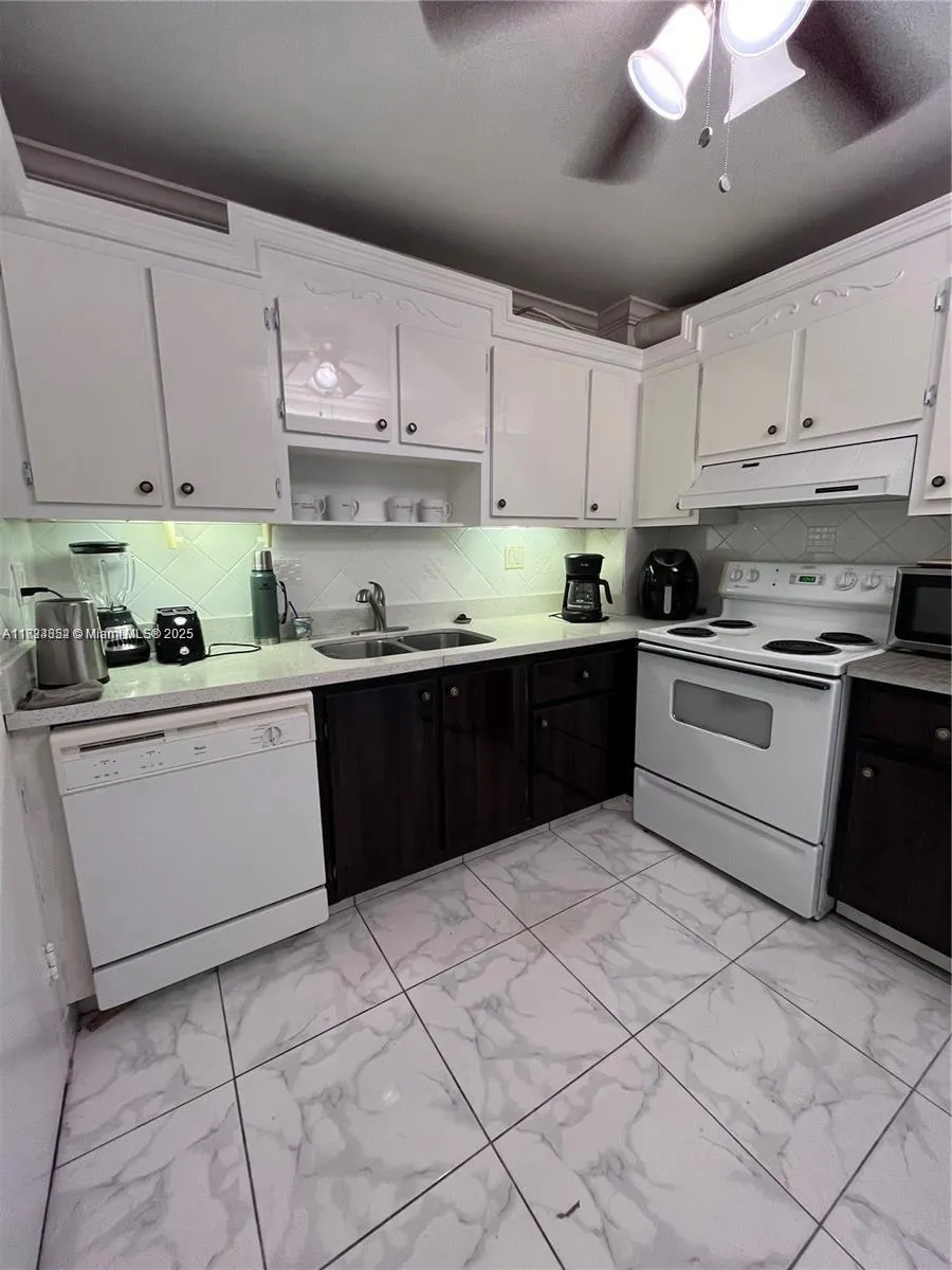 1913 S Ocean Dr, #302