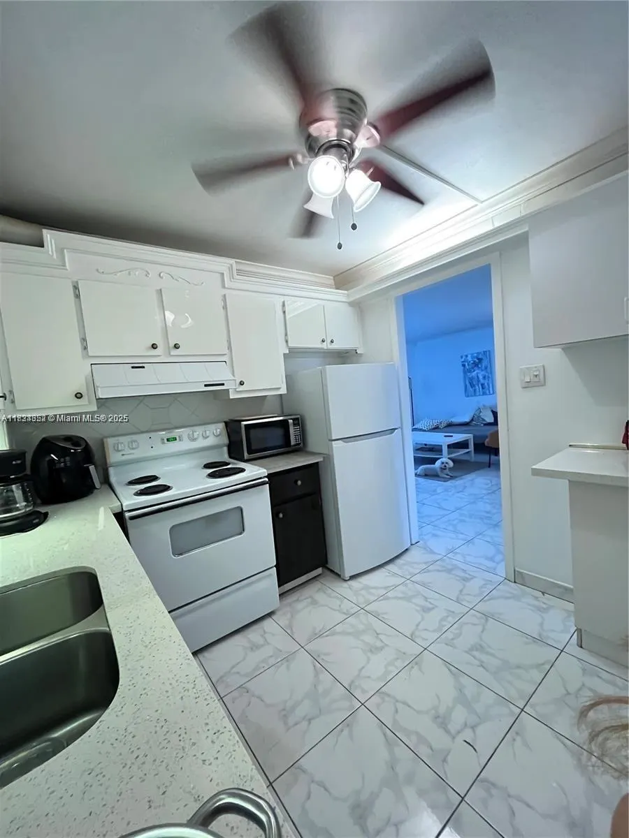 1913 S Ocean Dr, #302