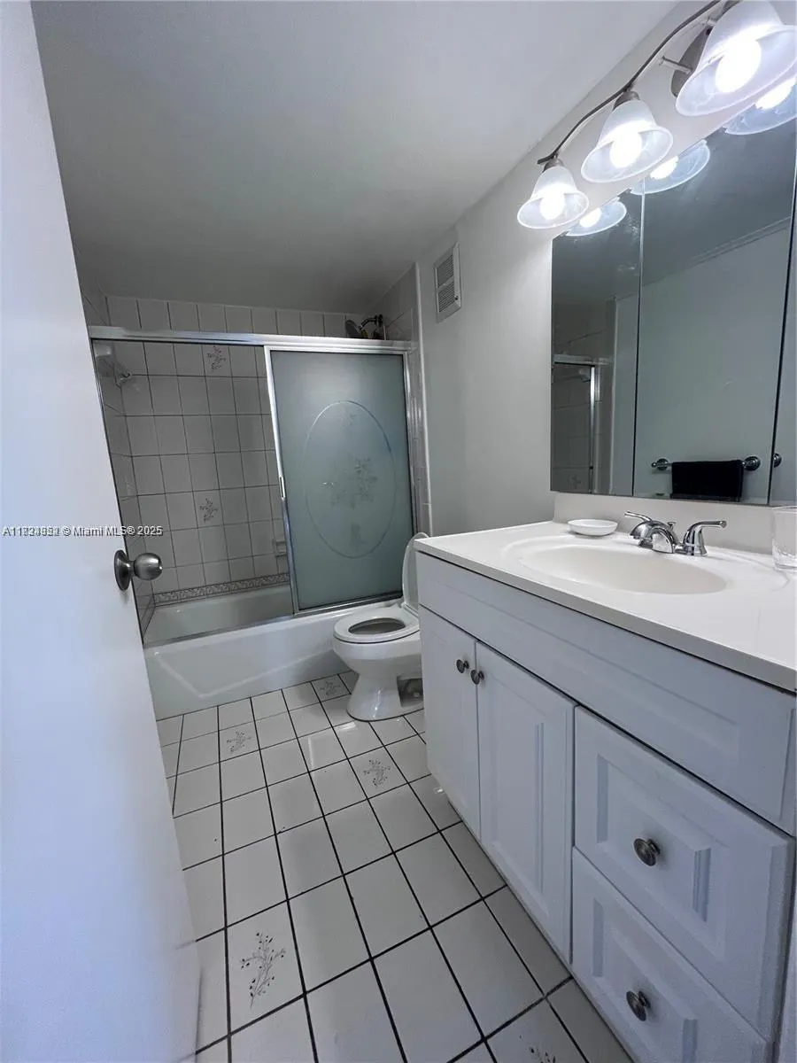 1913 S Ocean Dr, #302
