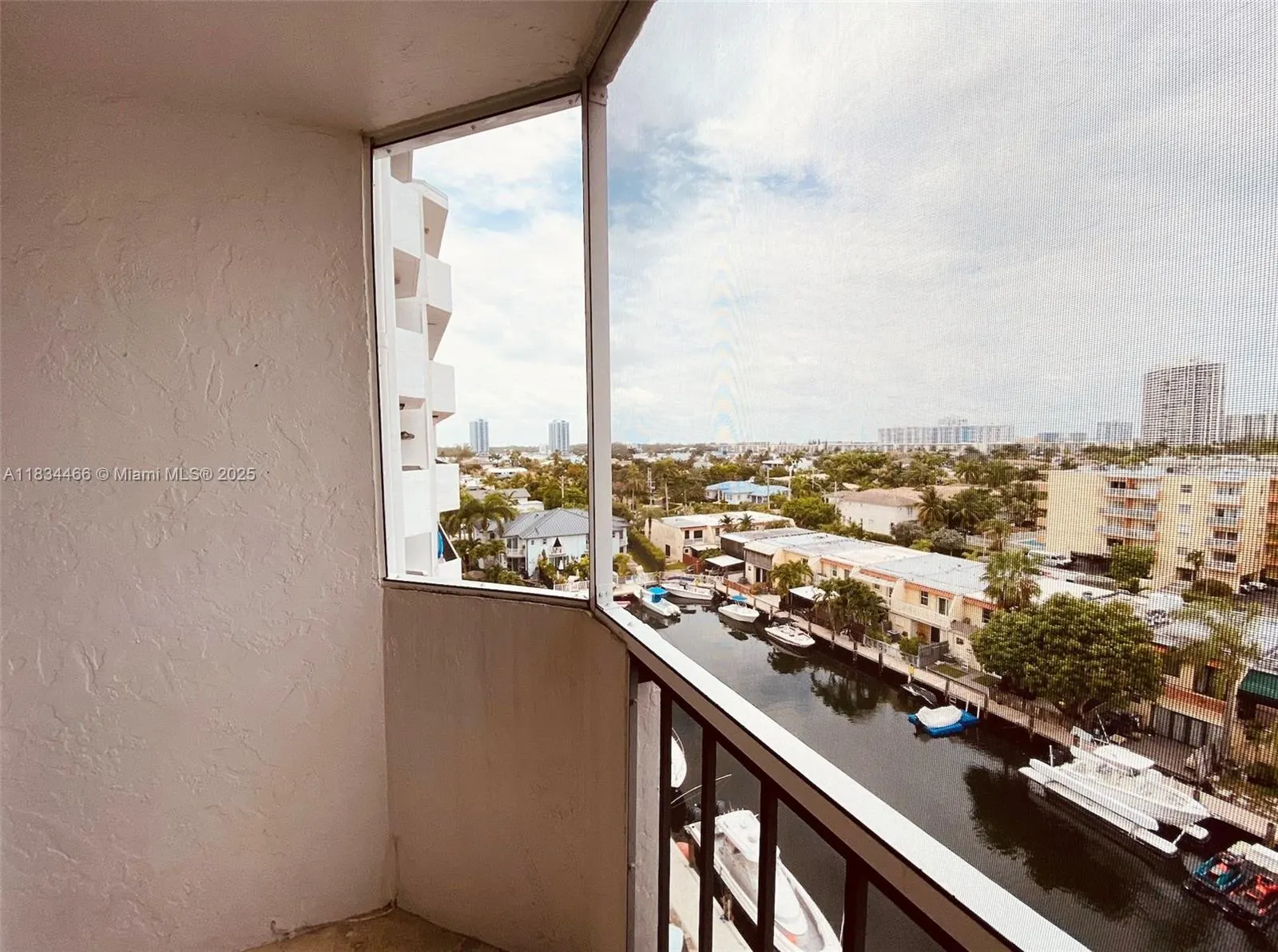 3545 NE 166th St, #805