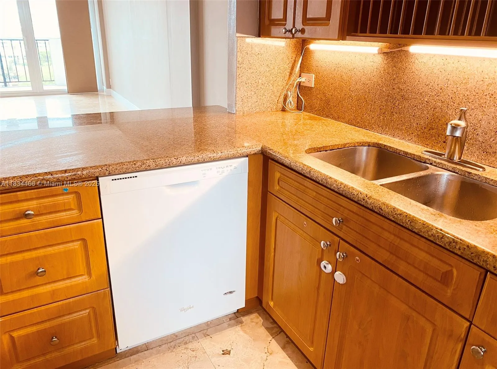 3545 NE 166th St, #805