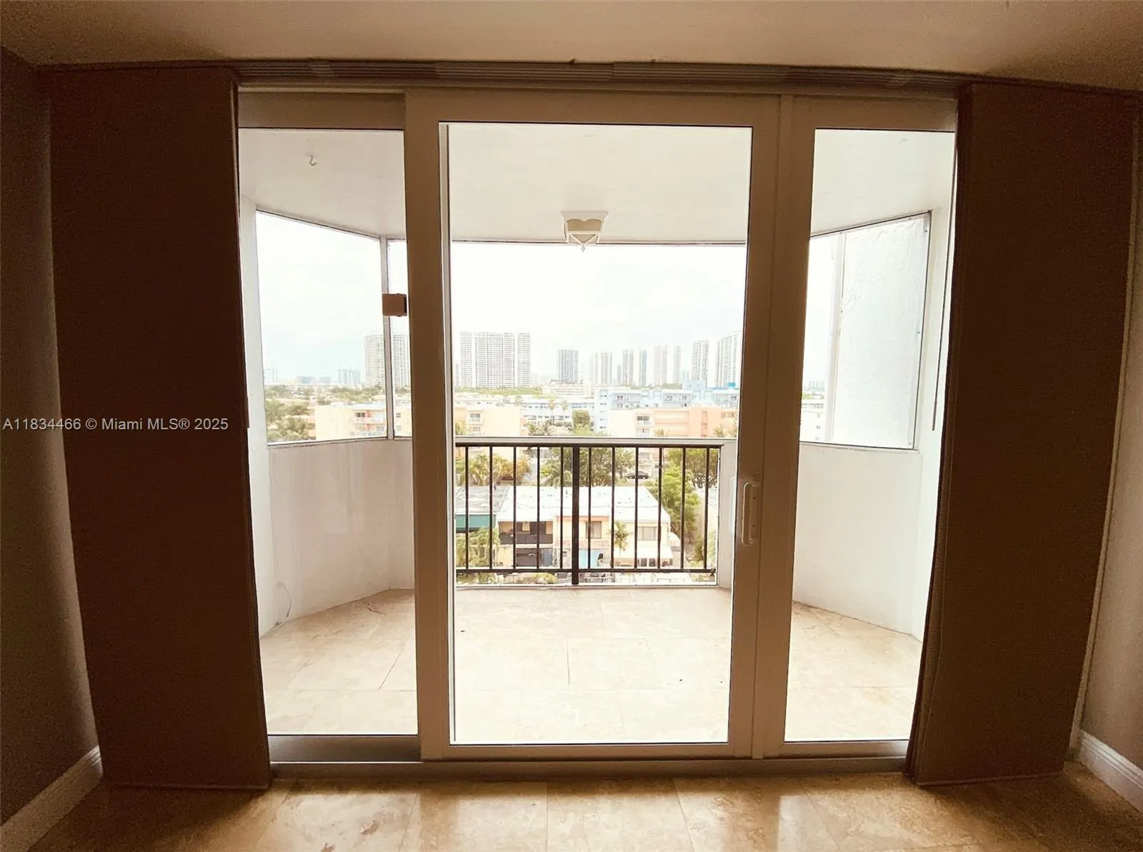 3545 NE 166th St, #805