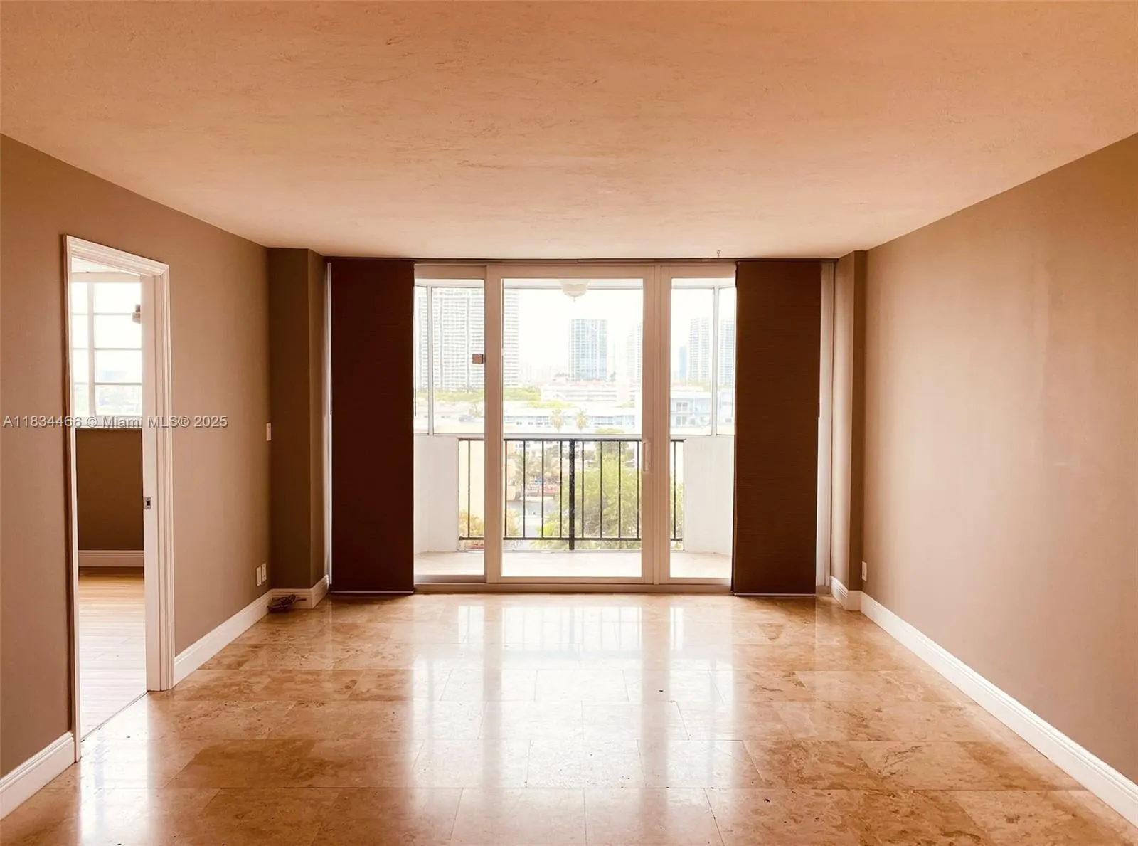 3545 NE 166th St, #805