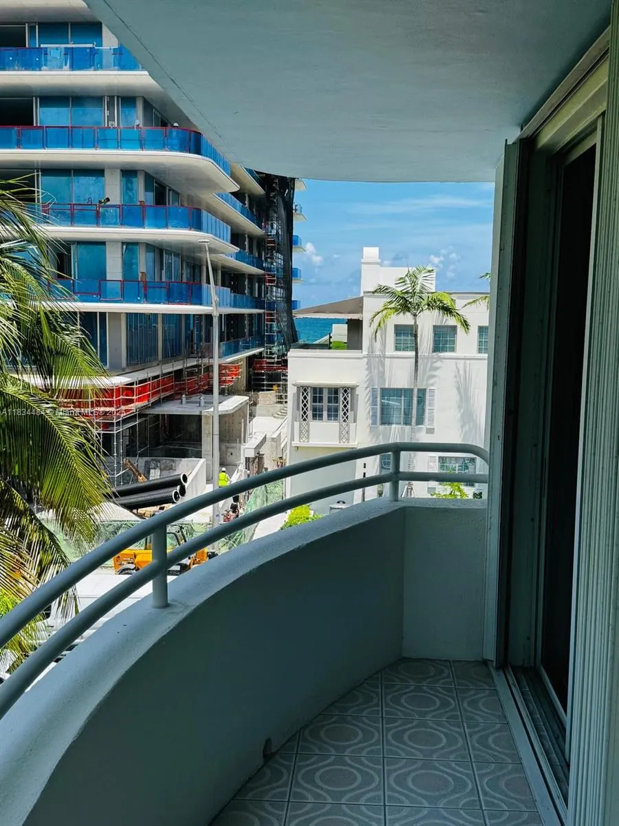 9156 Collins Ave, #310