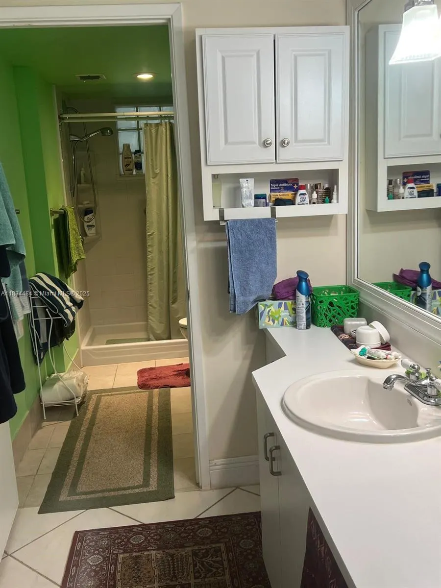 9156 Collins Ave, #310