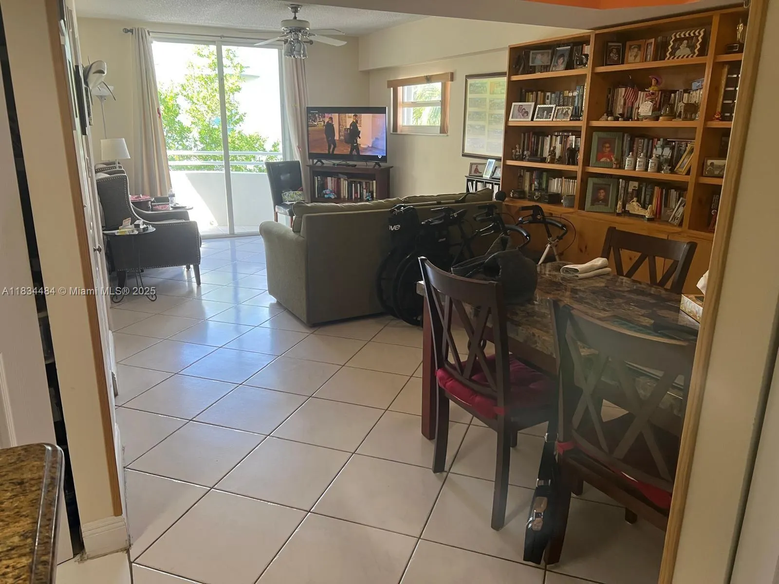 9156 Collins Ave, #310