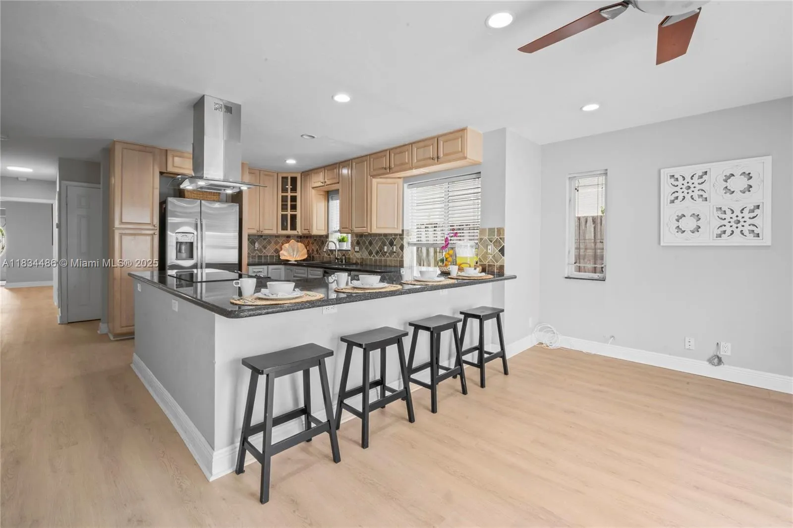 614 NE 10th Ave