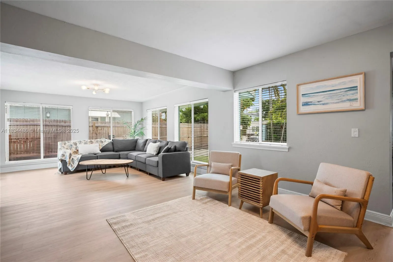 614 NE 10th Ave