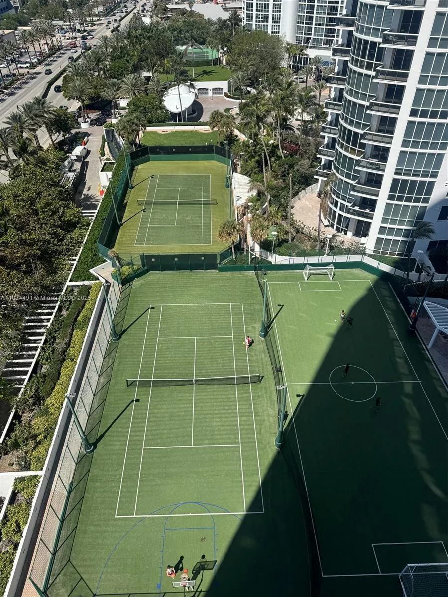 18001 Collins Ave, #1810