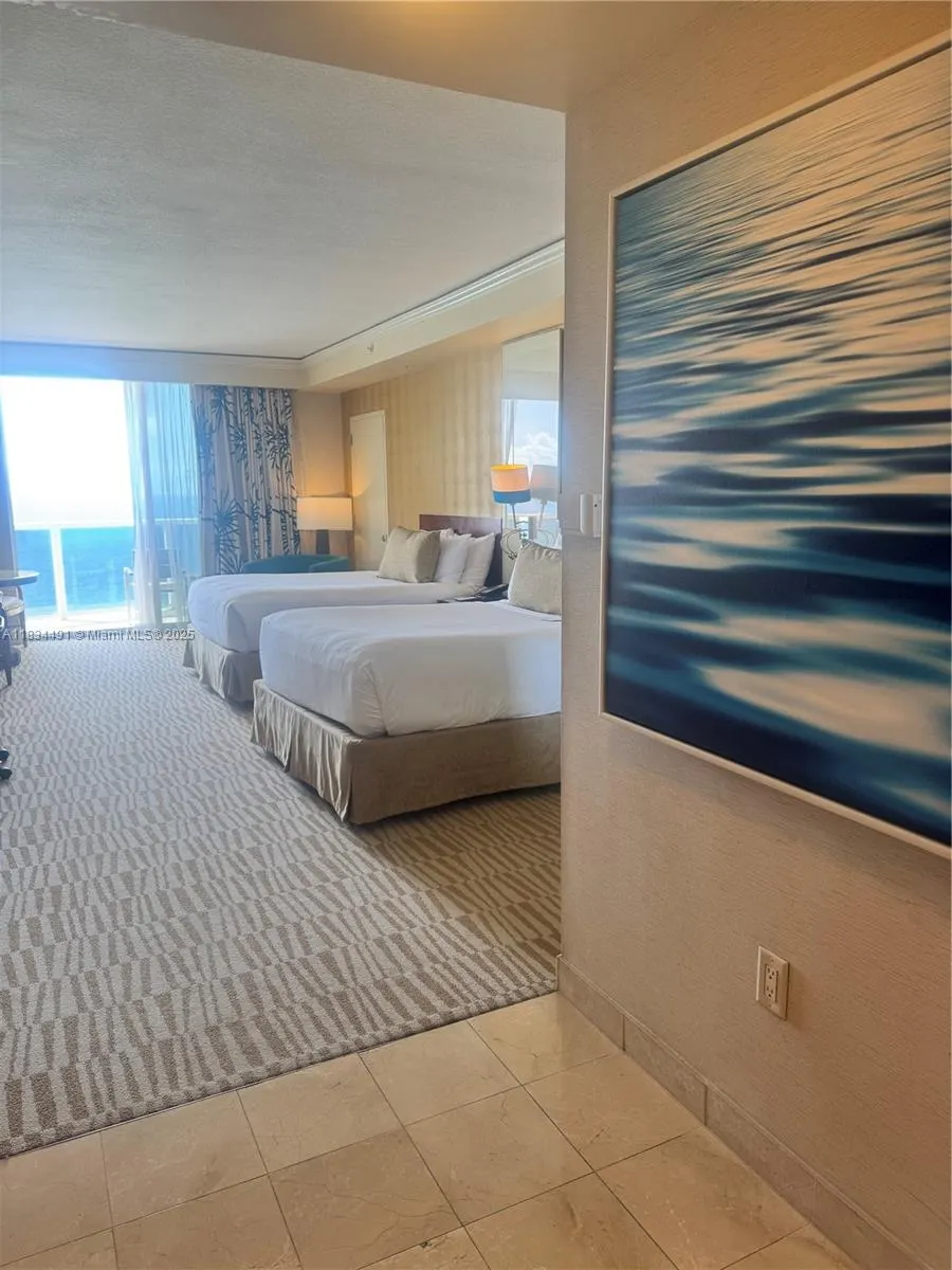 18001 Collins Ave, #1810