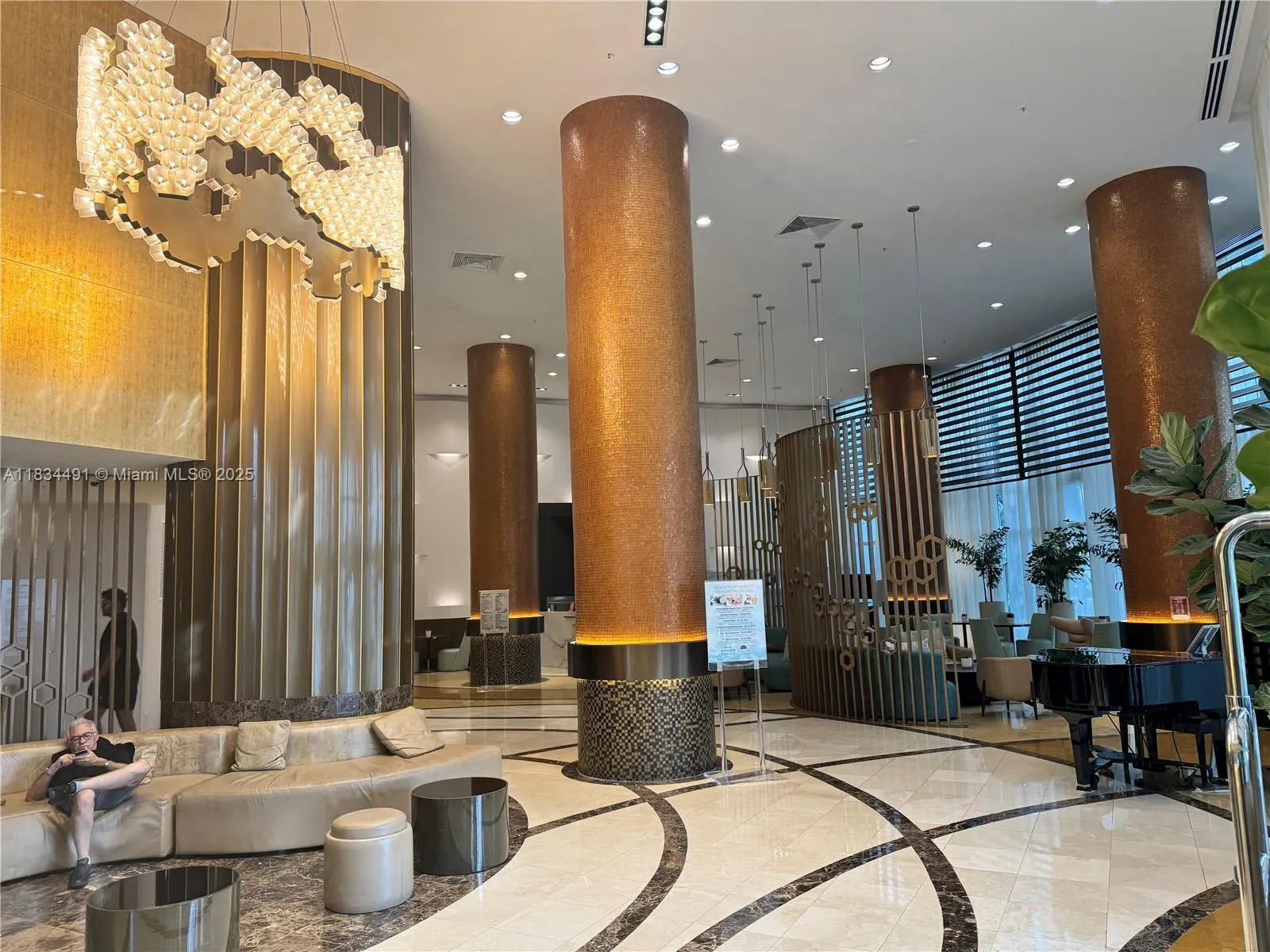 18001 Collins Ave, #1810