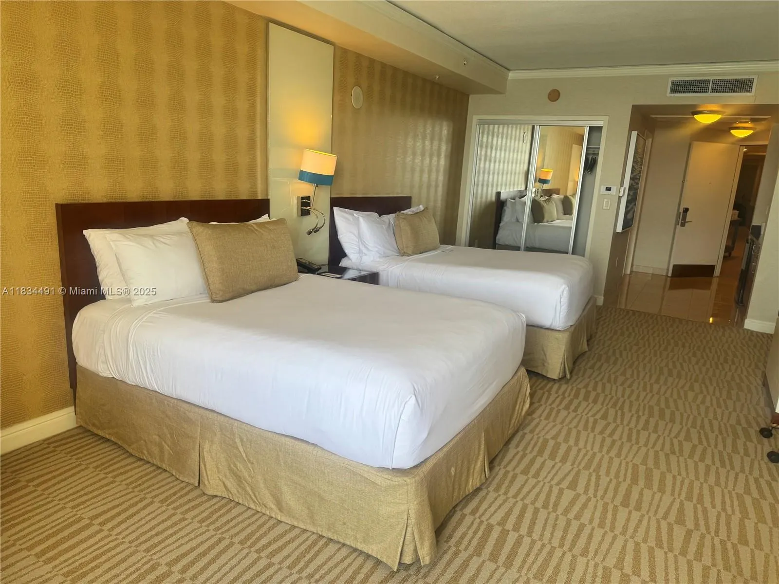 18001 Collins Ave, #1810