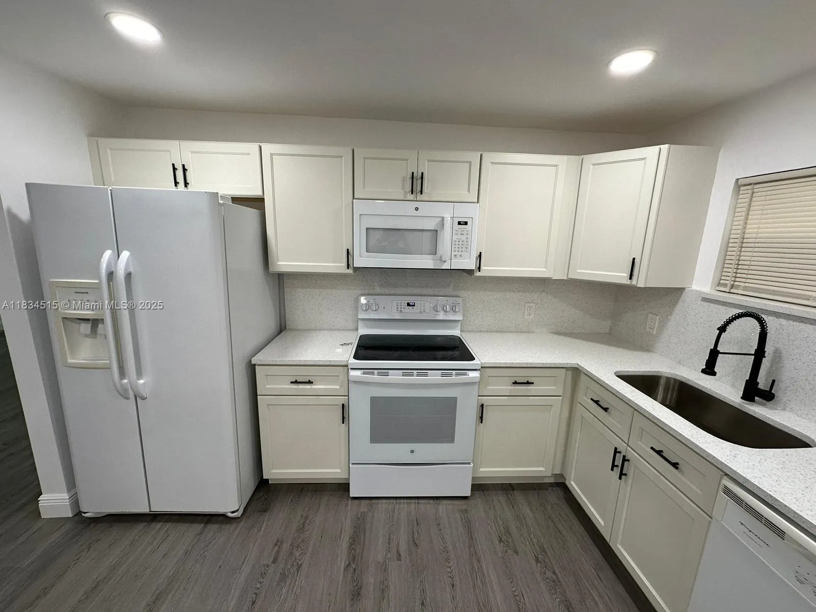 125 SW 11th Ave
