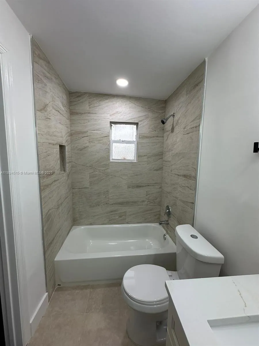 125 SW 11th Ave