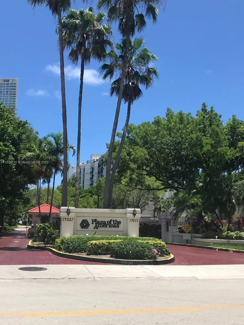 16909 N Bay Rd, #319