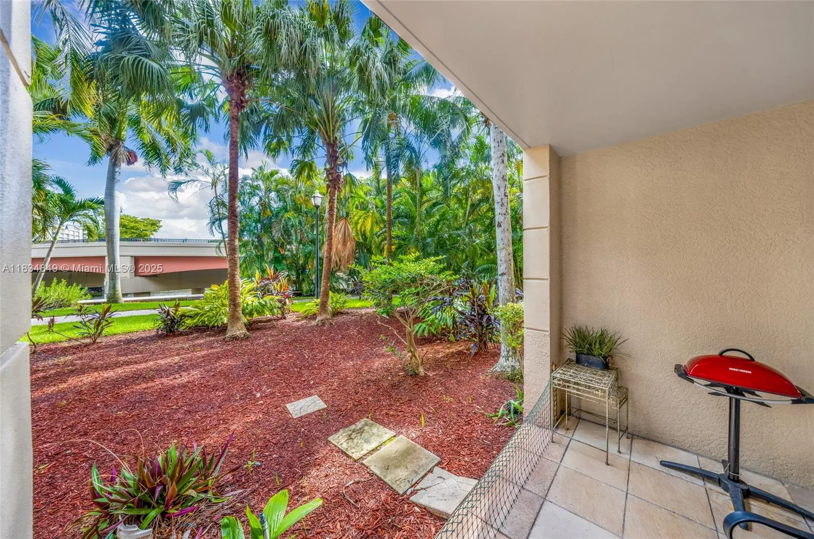 17150 N Bay Rd, #2113