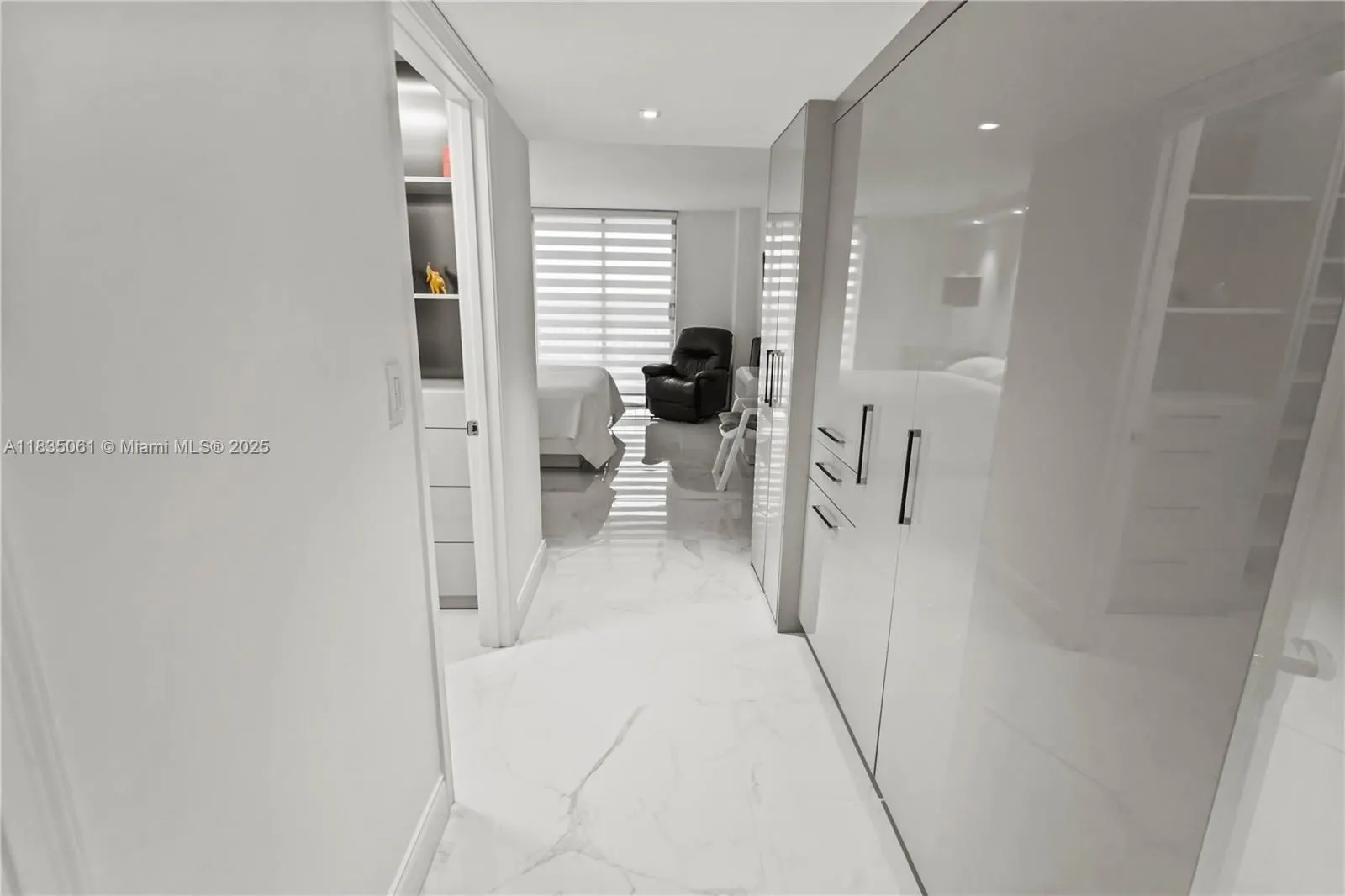 8877 Collins Ave, #705