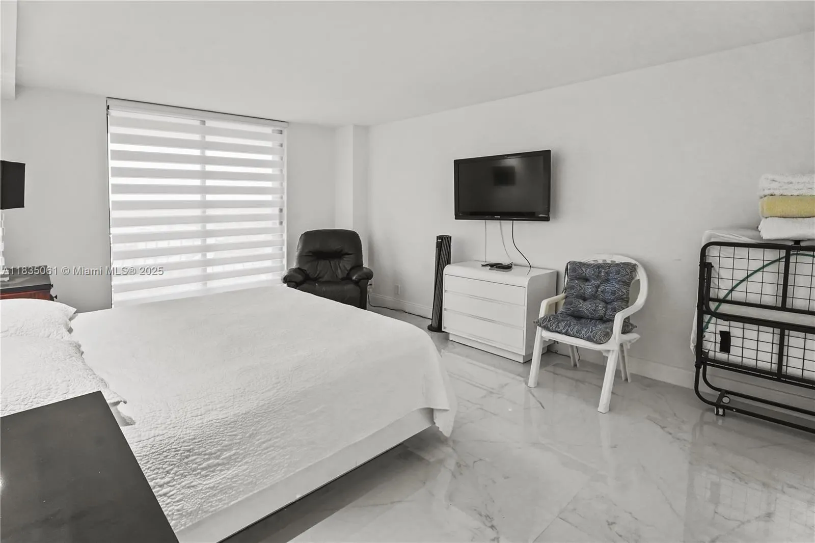 8877 Collins Ave, #705