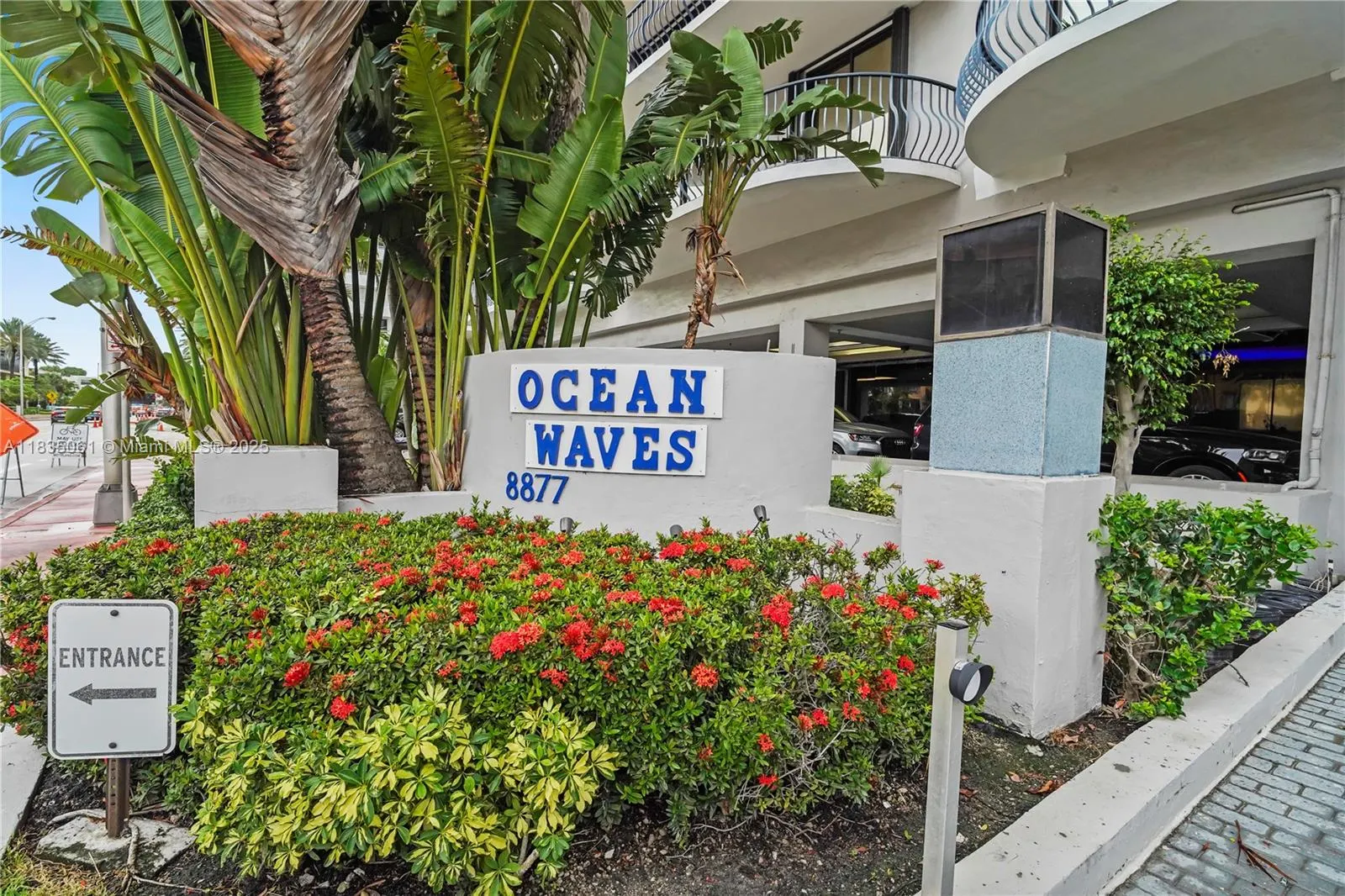 8877 Collins Ave, #705