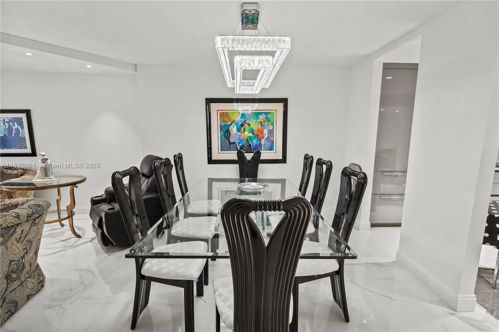 8877 Collins Ave, #705