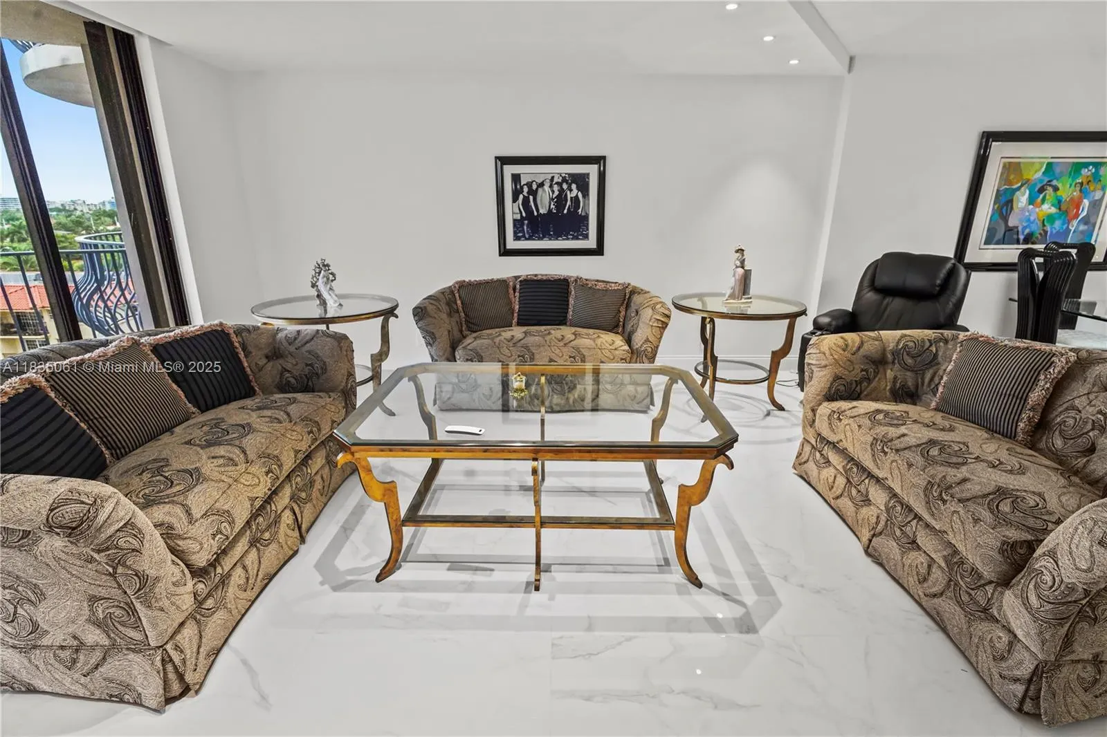 8877 Collins Ave, #705