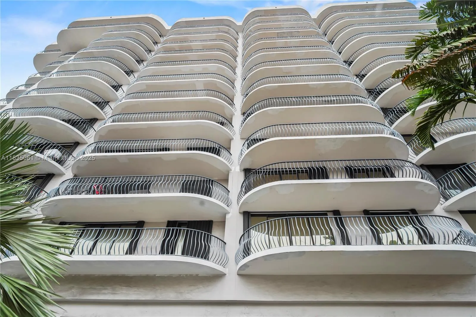 8877 Collins Ave, #705