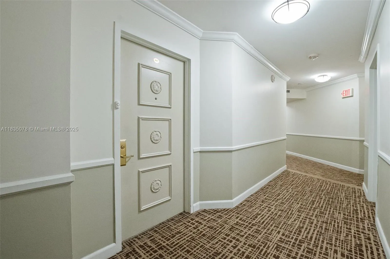 300 Three Islands Blvd, #707