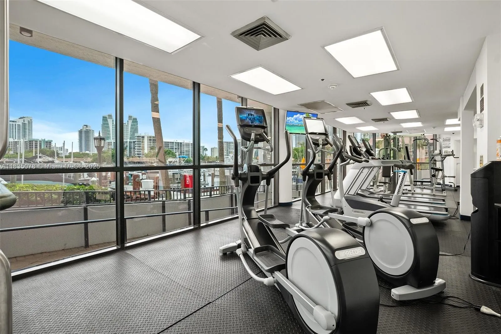 300 Three Islands Blvd, #707