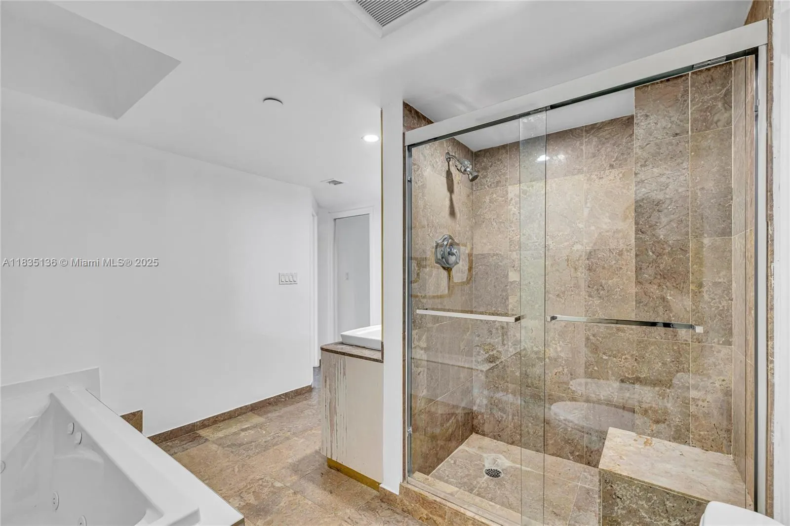 19667 Turnberry Way, #23AB