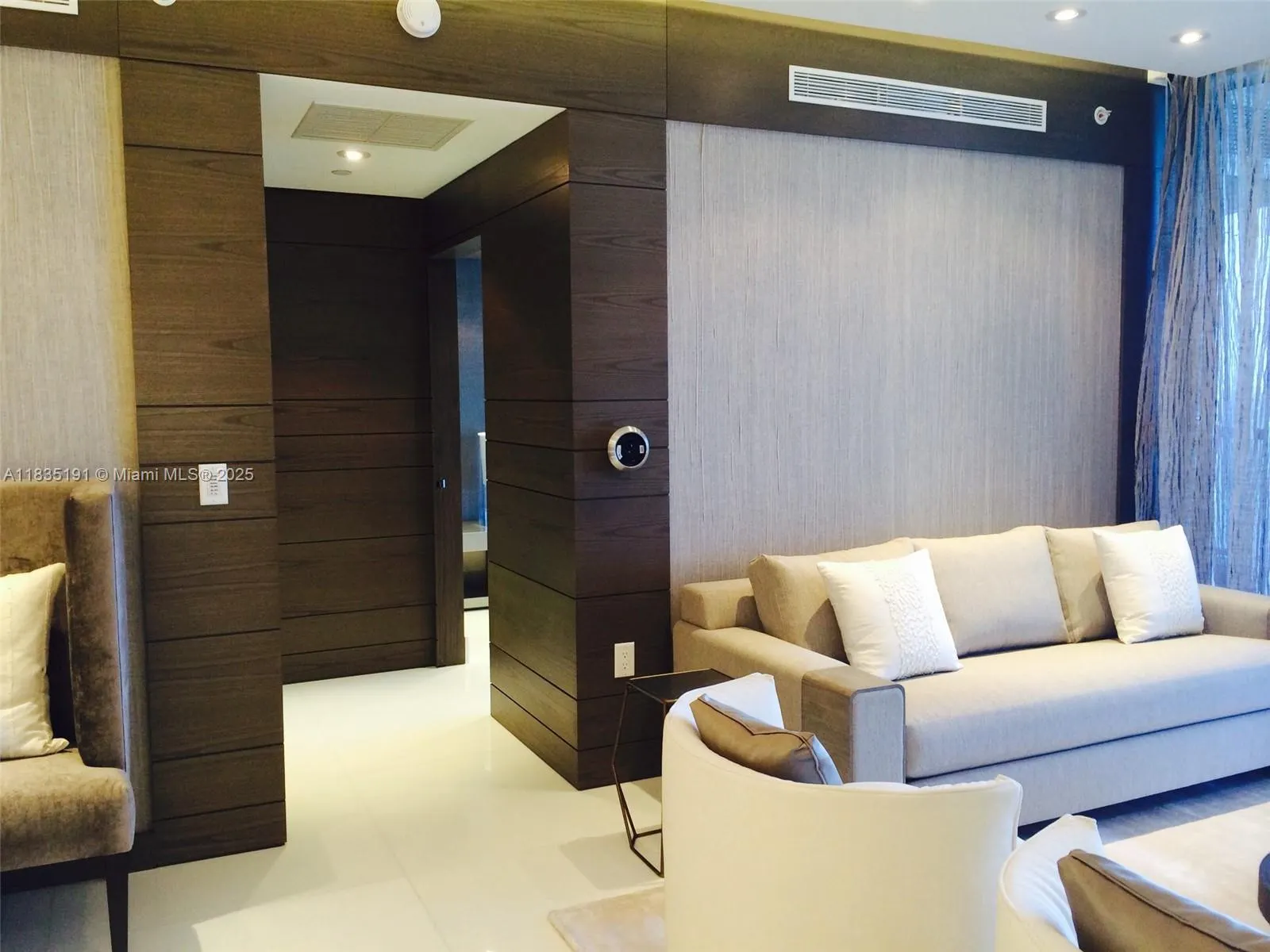 17121 Collins Ave, #2803