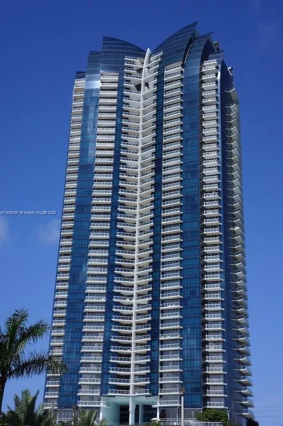 17121 Collins Ave, #2803