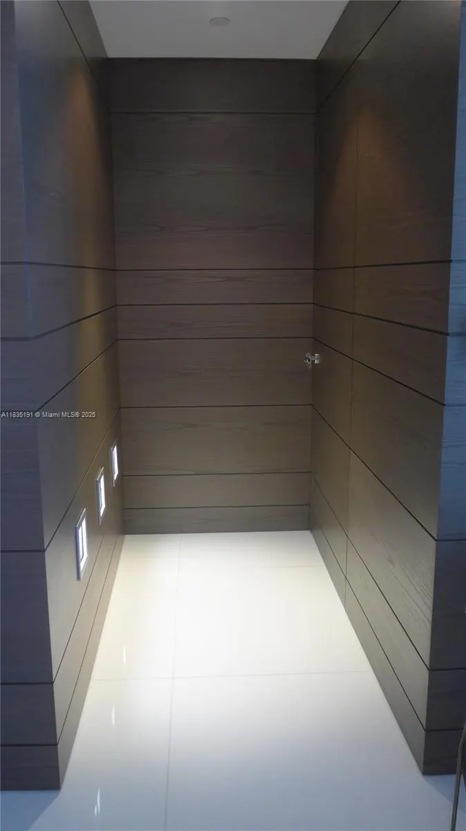 17121 Collins Ave, #2803