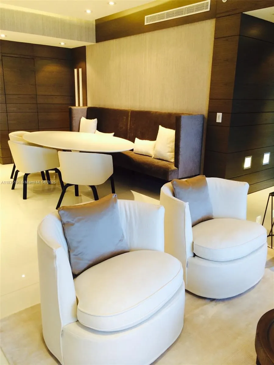 17121 Collins Ave, #2803