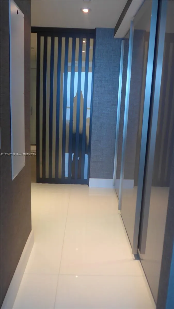 17121 Collins Ave, #2803