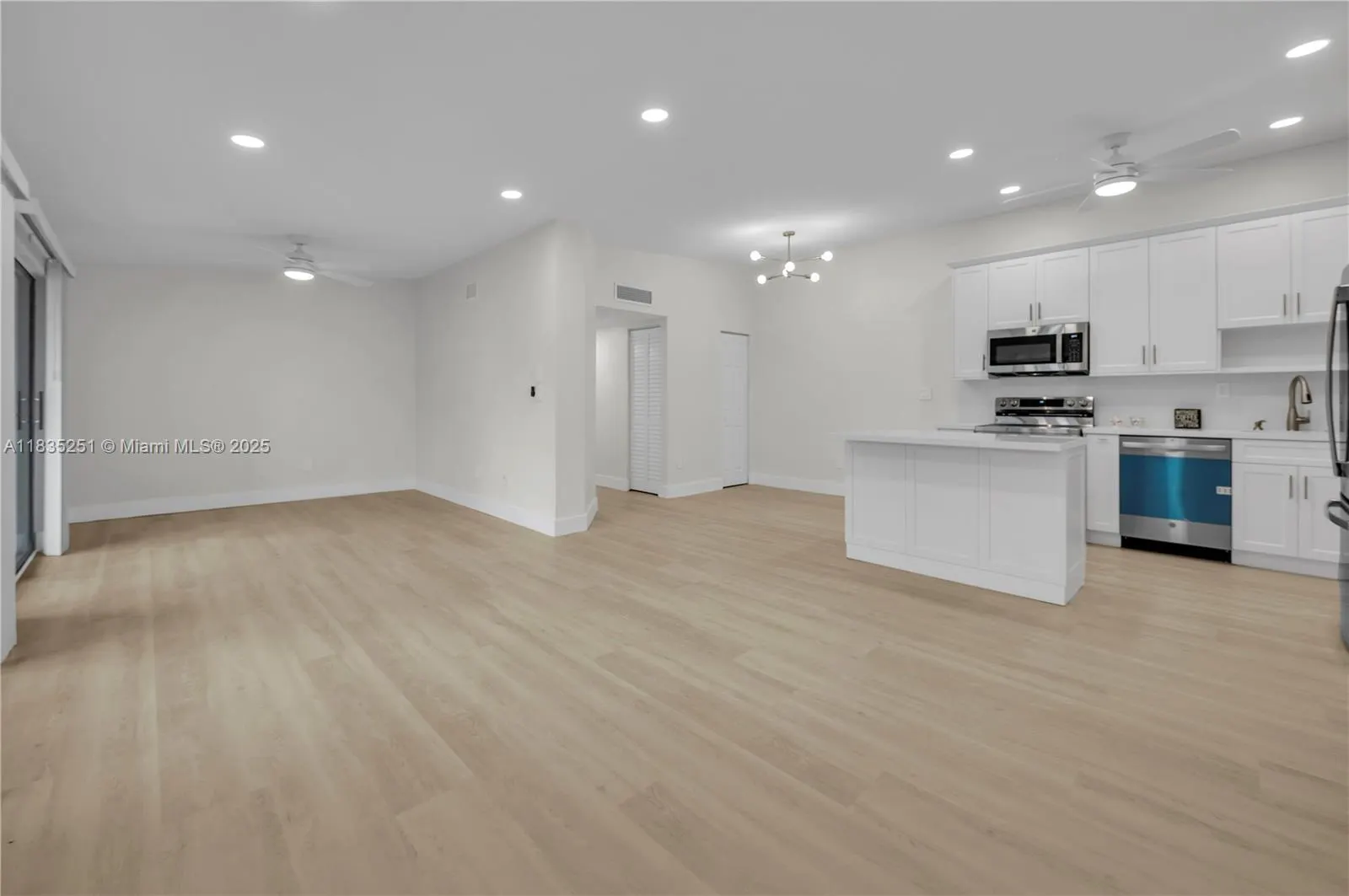 10959 W Clairmont Cir, #211