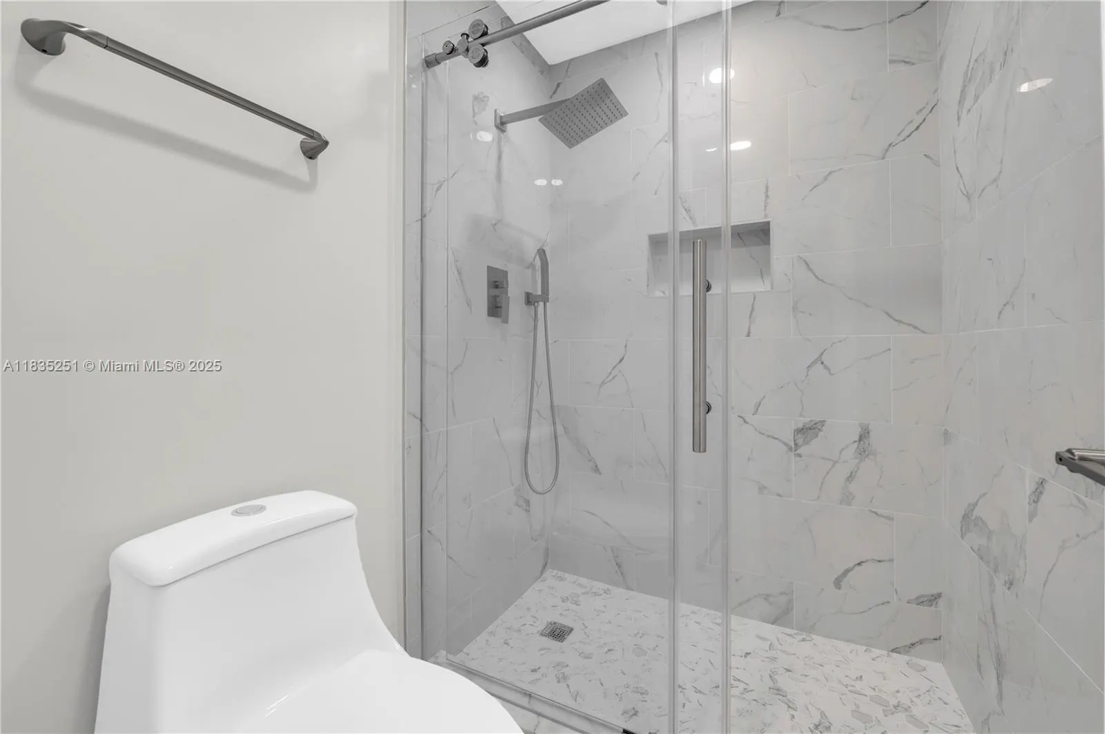 10959 W Clairmont Cir, #211