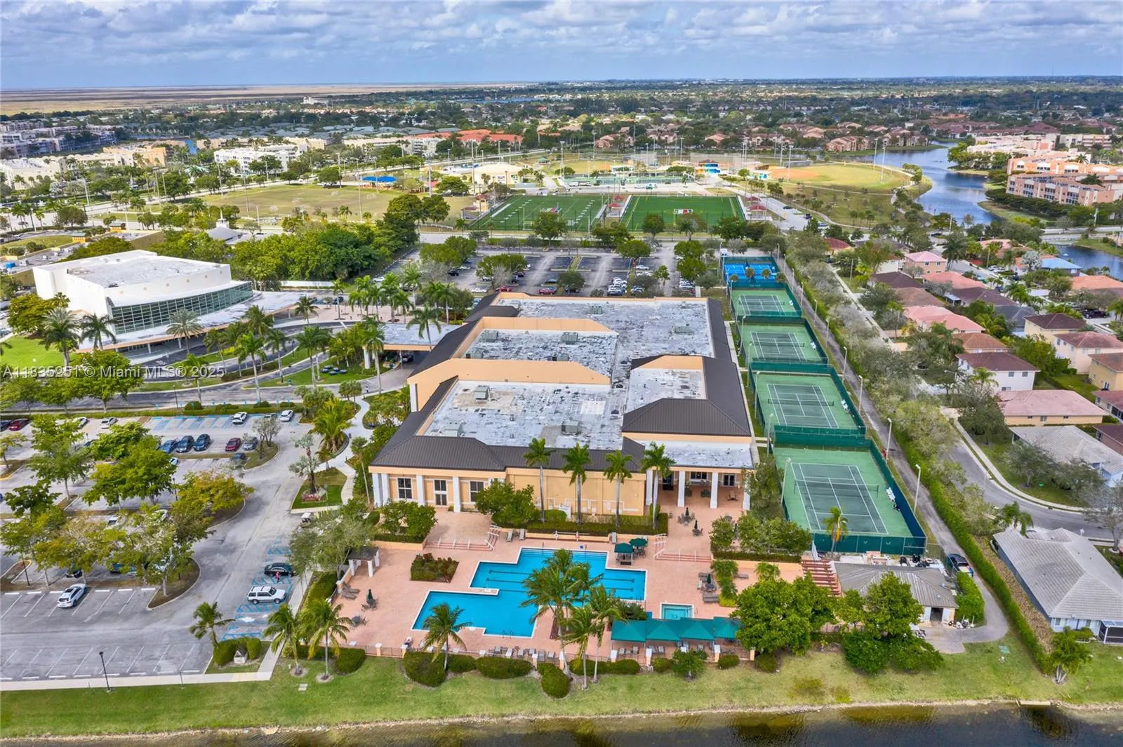 10959 W Clairmont Cir, #211