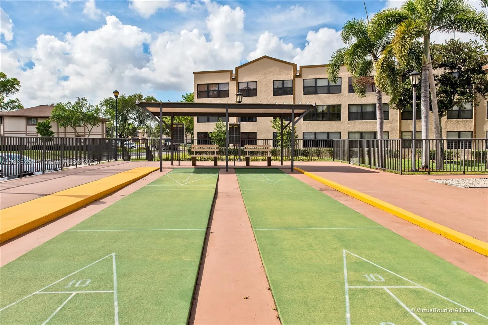 10959 W Clairmont Cir, #211