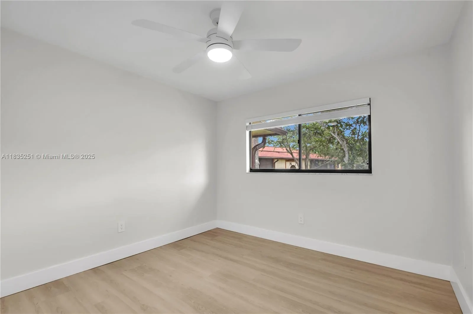 10959 W Clairmont Cir, #211