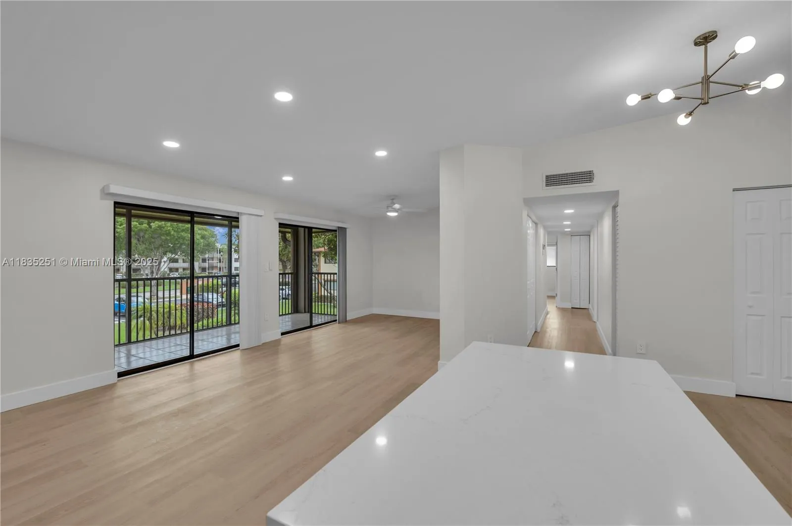 10959 W Clairmont Cir, #211