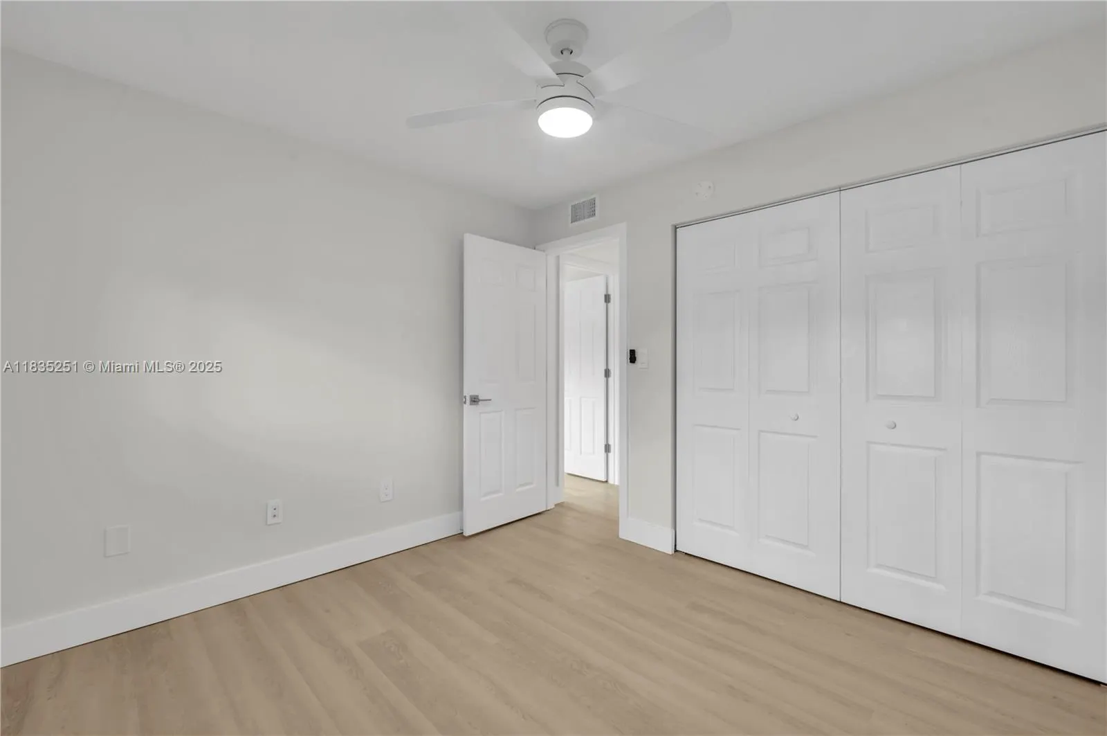 10959 W Clairmont Cir, #211
