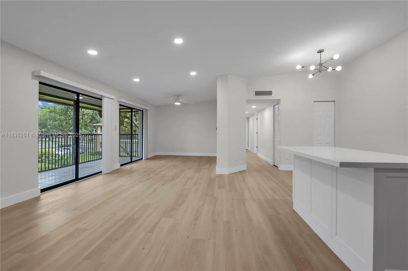 10959 W Clairmont Cir, #211