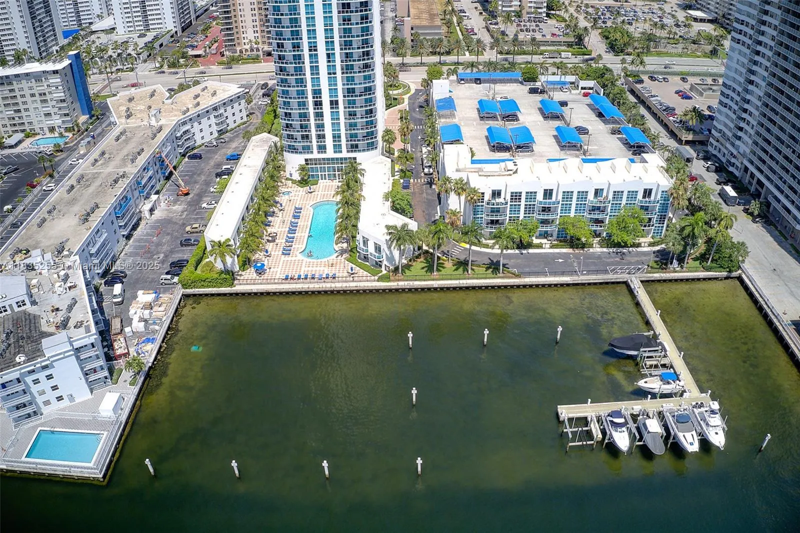 1945 S Ocean Dr, #901