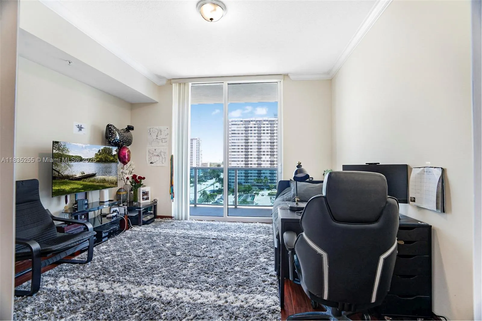 1945 S Ocean Dr, #901
