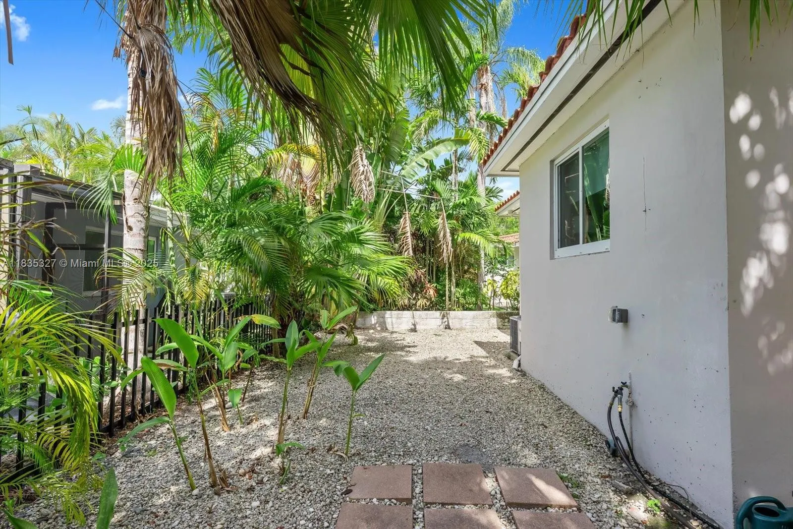 511 Catalonia Ave