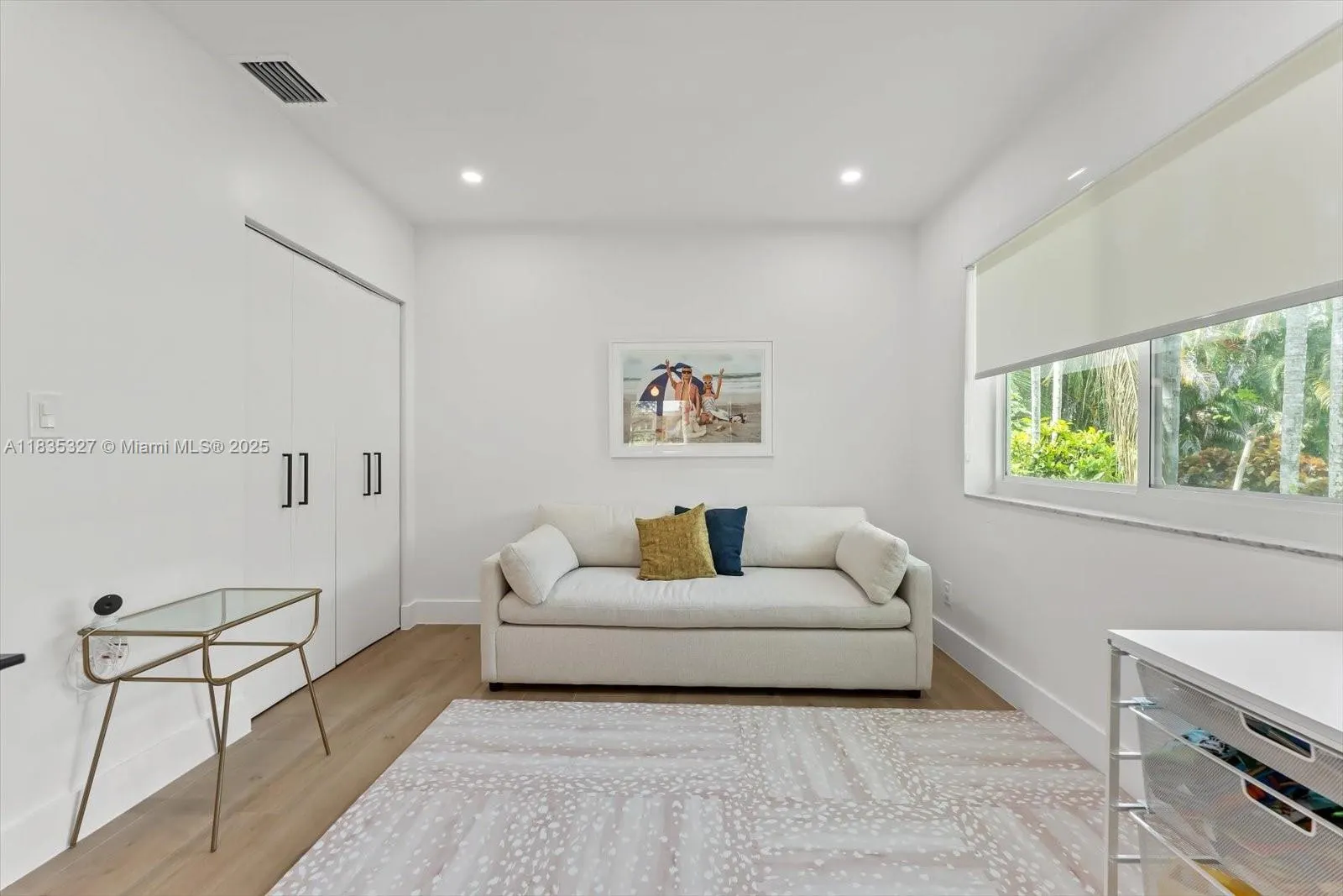 511 Catalonia Ave